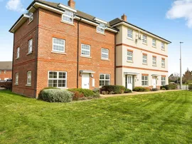 Hayes Drive, Three Mile Cross, Reading thumb 3