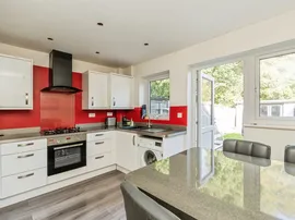 Kensington Fields, Dibden Purlieu, Southampton thumb 3
