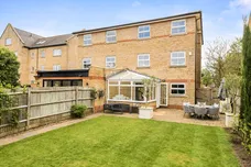 Weston Drive, Caterham, CR3 photo 4