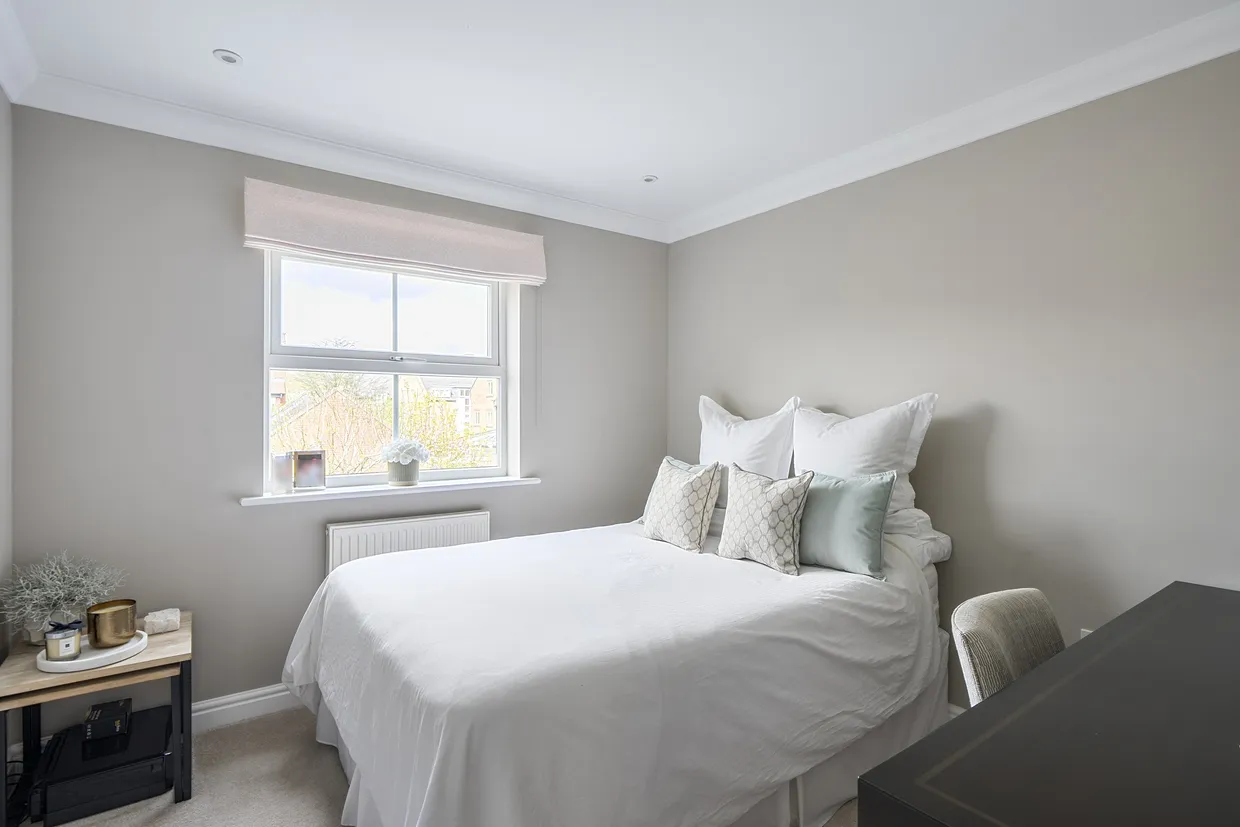 Weston Drive, Caterham, CR3 photo 6