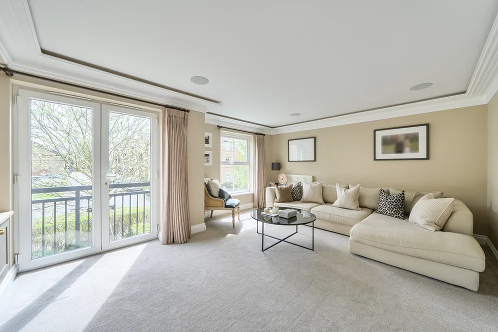 Weston Drive, Caterham, CR3 photo 10