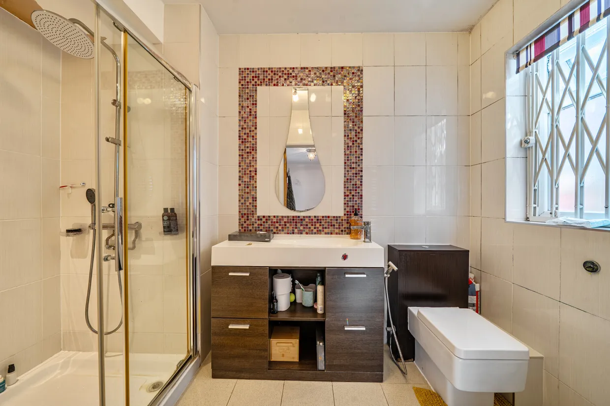 Elgin Drive, Northwood, HA6 photo 16