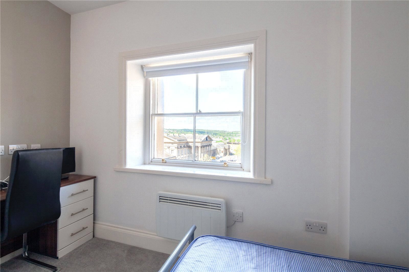 Tite Hall, Huddersfield, HD1 Image 8