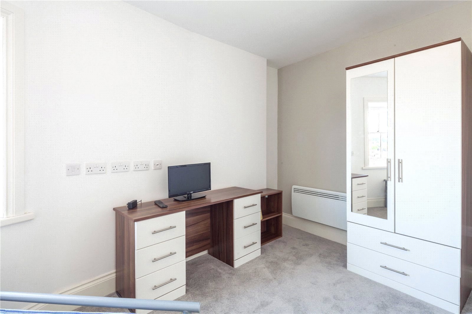 Tite Hall, Huddersfield, HD1 Image 11