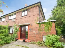 Queenswood Close, Leeds thumb 2
