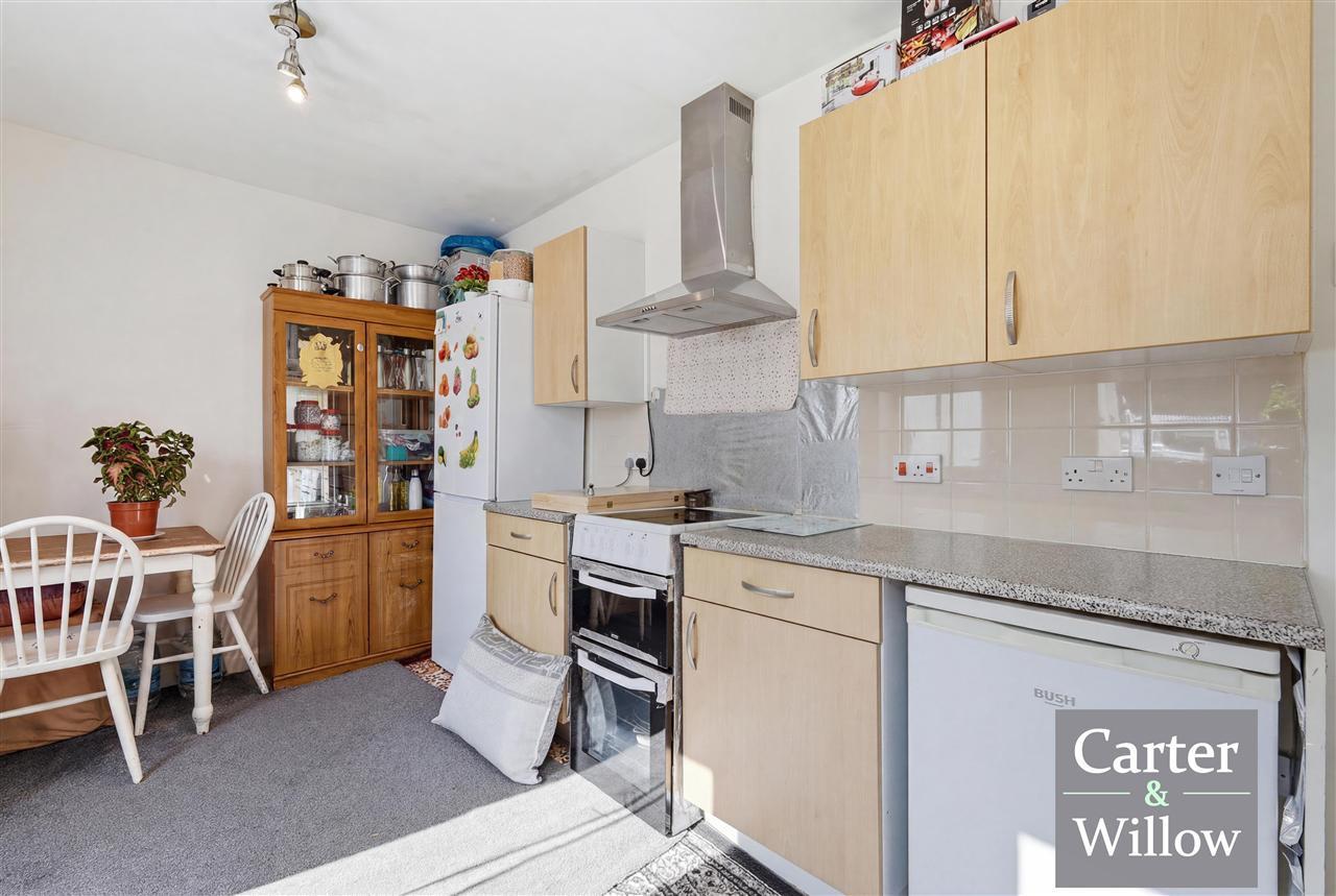 Hedingham Road, Dagenham, Essex Image 4