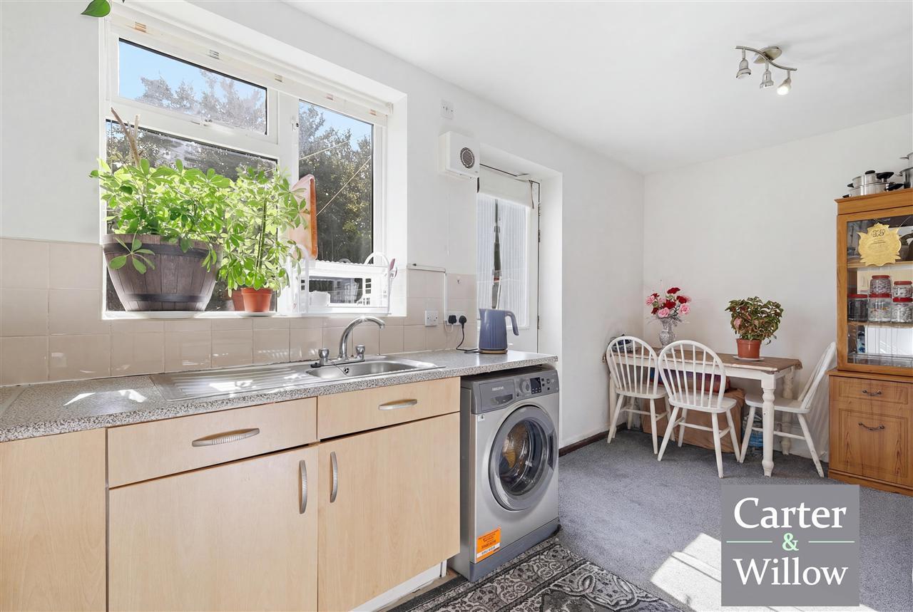 Hedingham Road, Dagenham, Essex Image 5