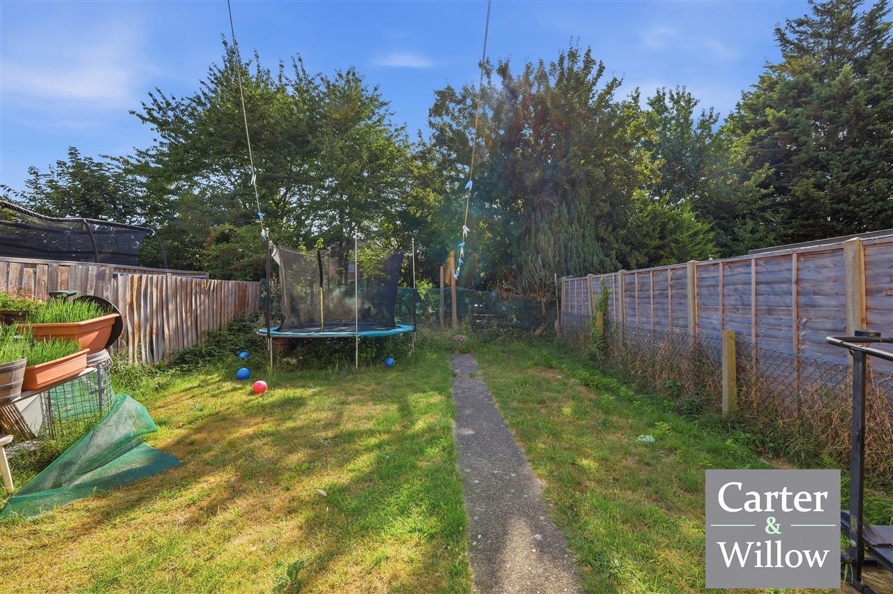 Hedingham Road, Dagenham, Essex Image 13