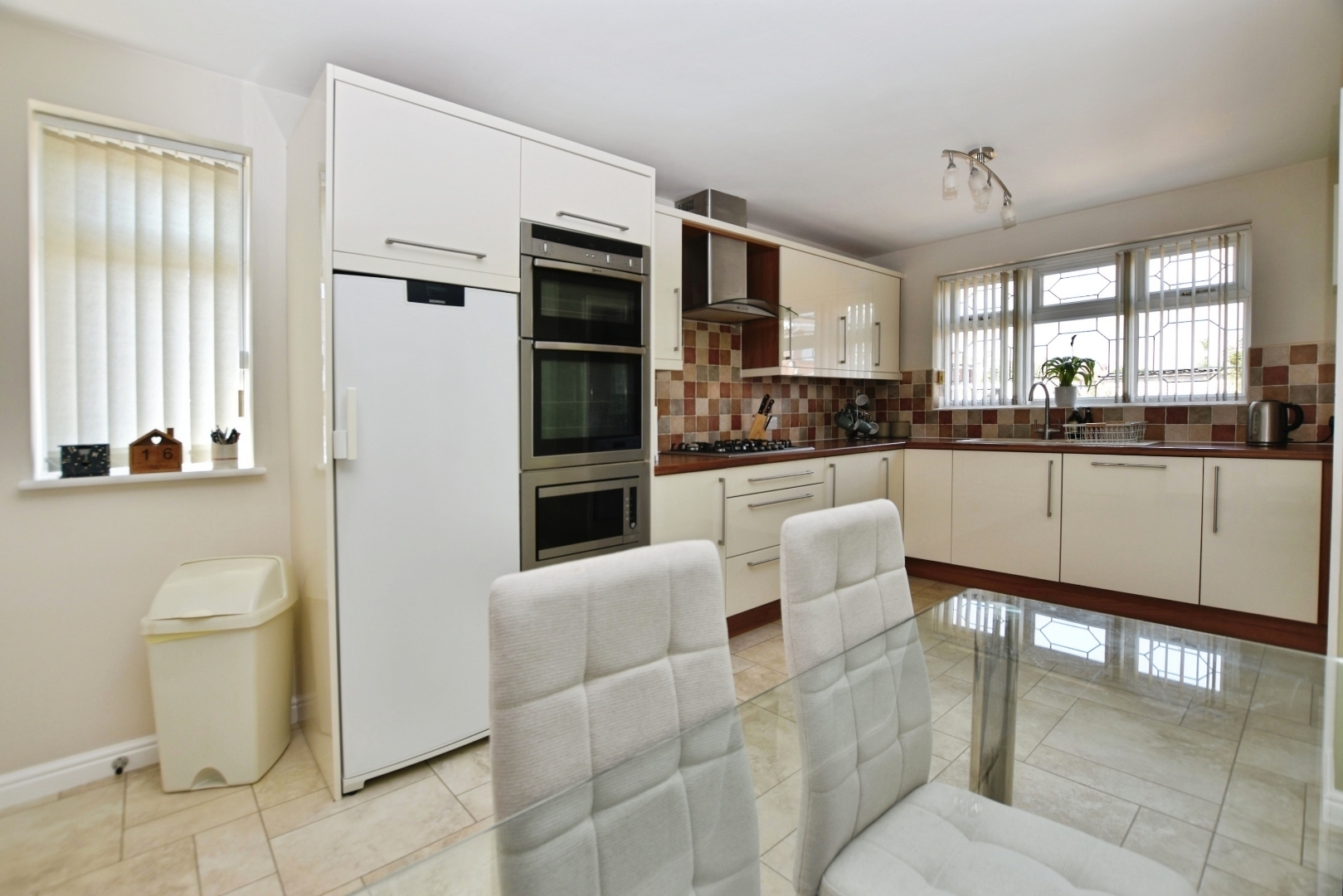 Ascott Close, Hull Image 4