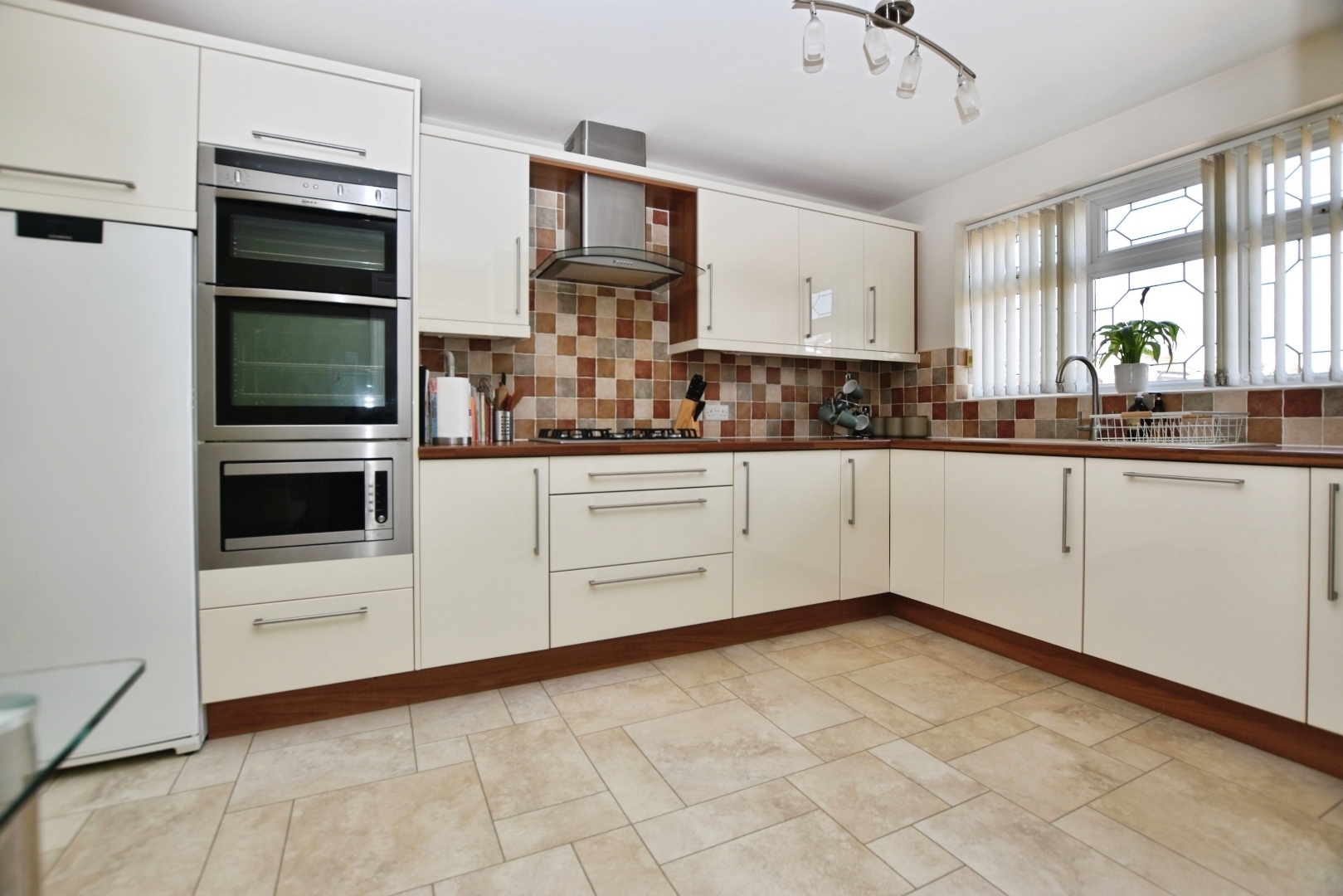 Ascott Close, Hull Image 5