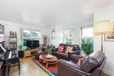 Dene House 79 Frances Road SL4 photo 2