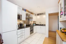 Dene House 79 Frances Road SL4 photo 3