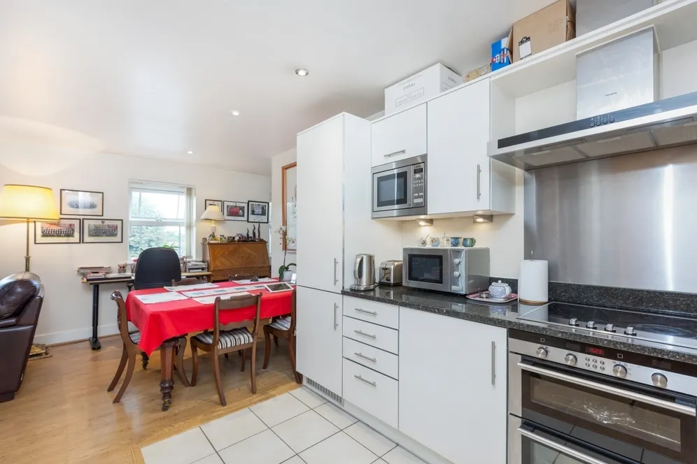 Dene House 79 Frances Road SL4 photo 5