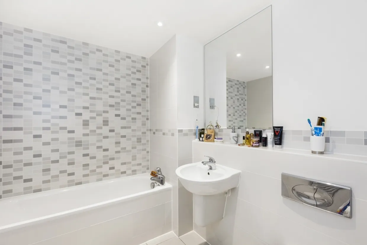 Dene House 79 Frances Road SL4 photo 6