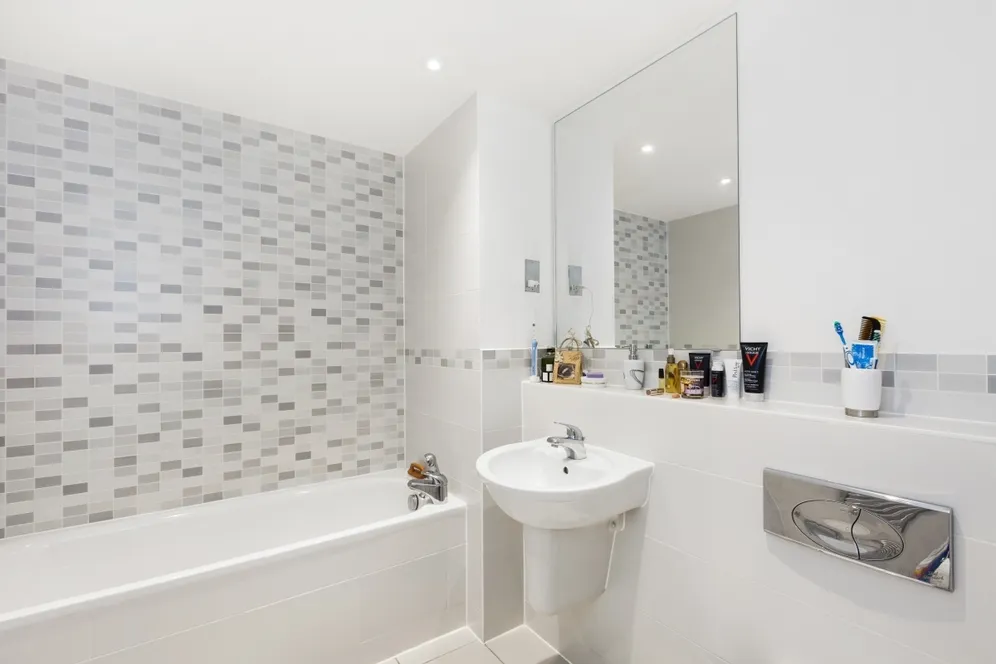 Dene House 79 Frances Road SL4 photo 6