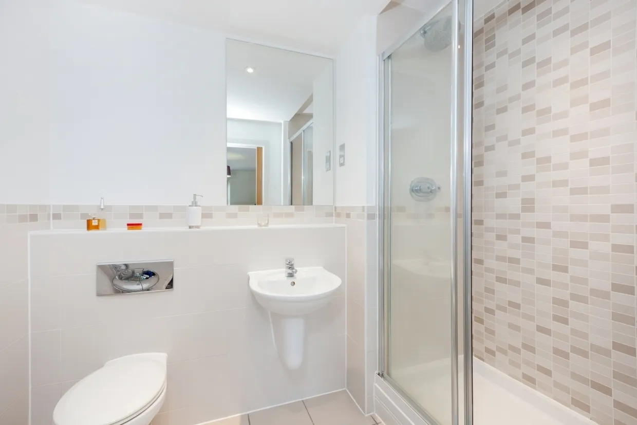 Dene House 79 Frances Road SL4 photo 8