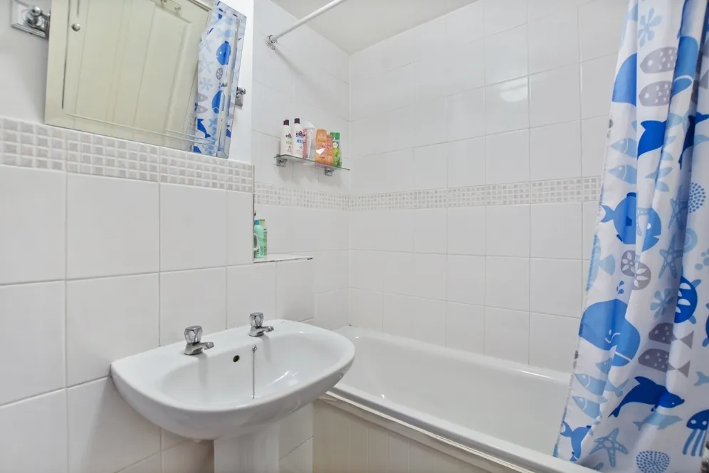 Worcester Mews, NW6 photo 13