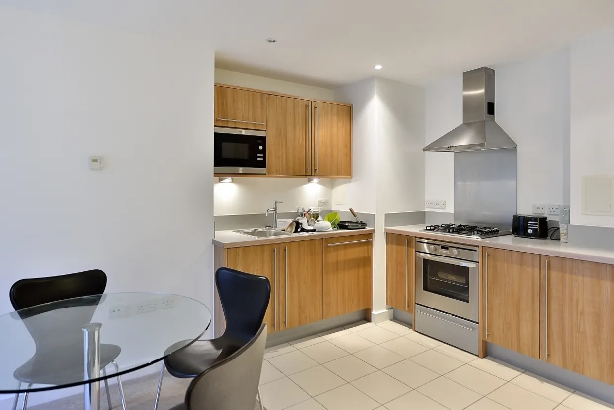 Carronade Court London N7 photo 3