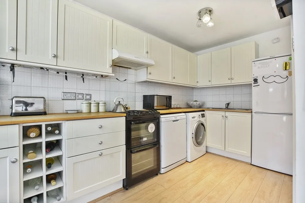 Worcester Mews, NW6 photo 20