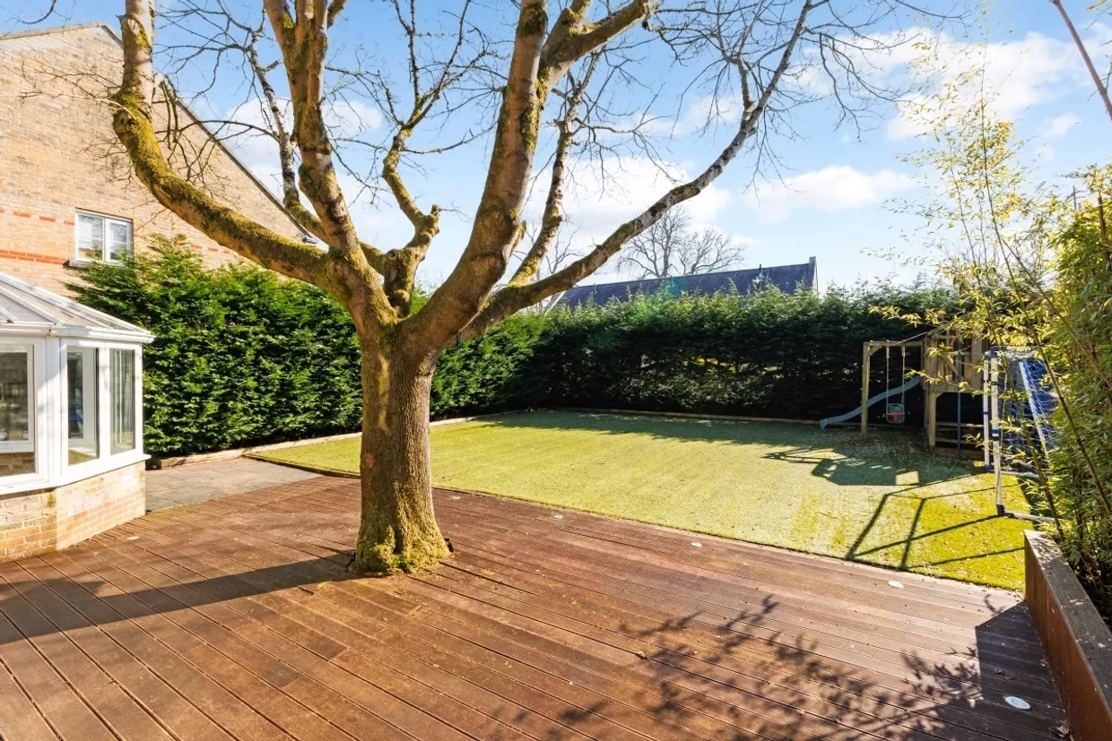 Gowrie Place Caterham CR3 photo 5