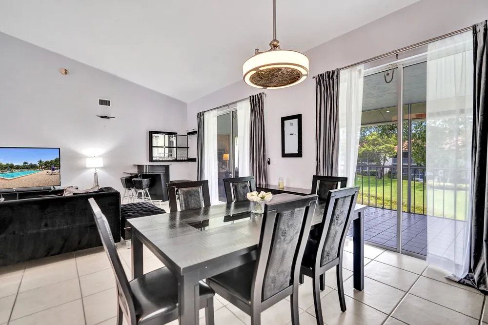 7669 Springwater Pl, Boynton Beach, FL 33437
