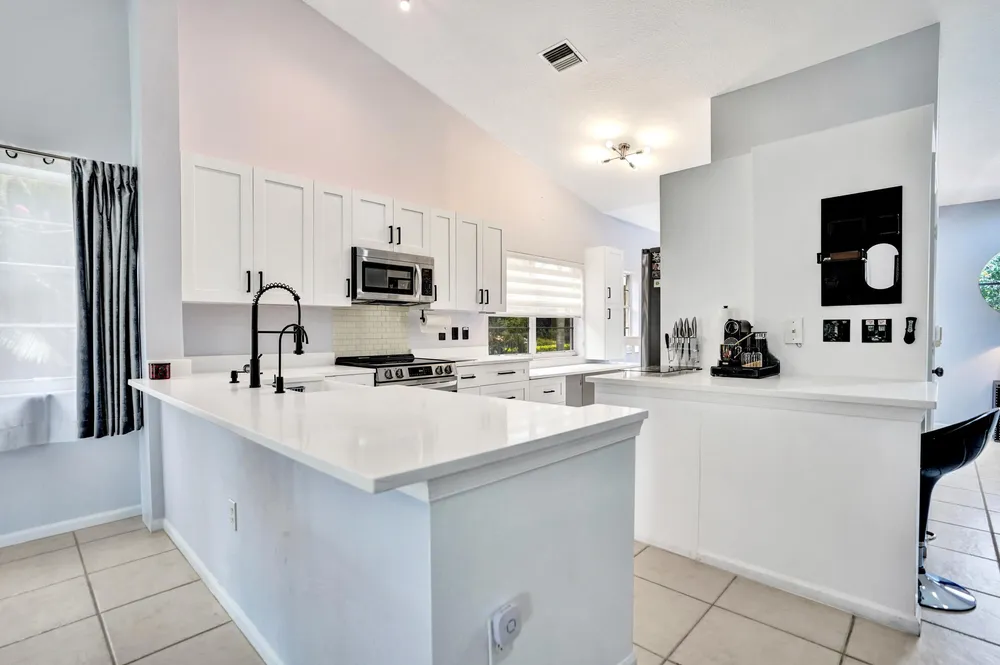 7669 Springwater Pl, Boynton Beach, FL 33437
