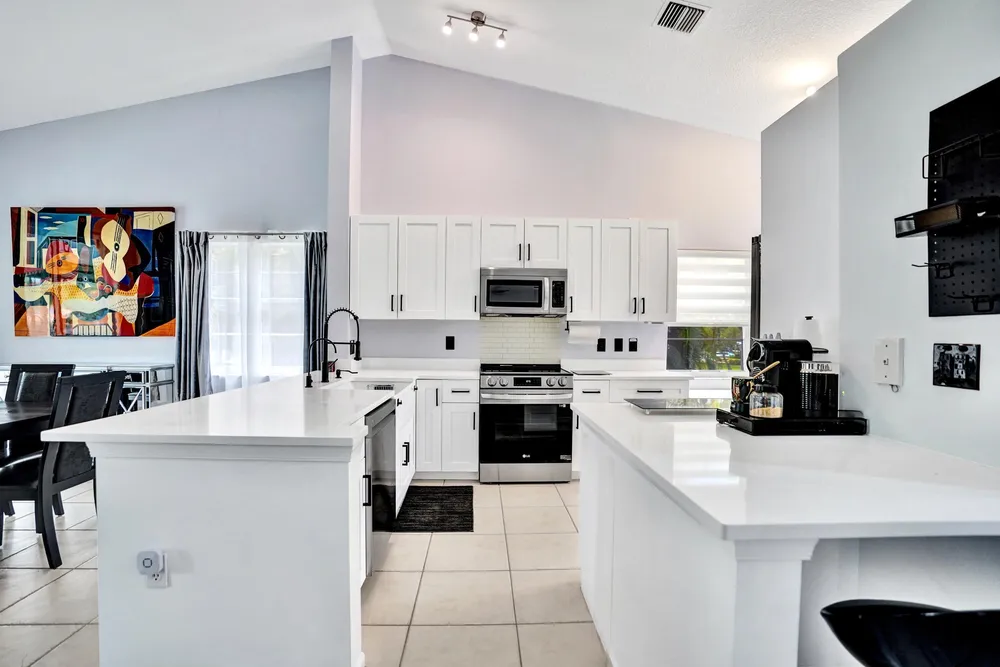 7669 Springwater Pl, Boynton Beach, FL 33437