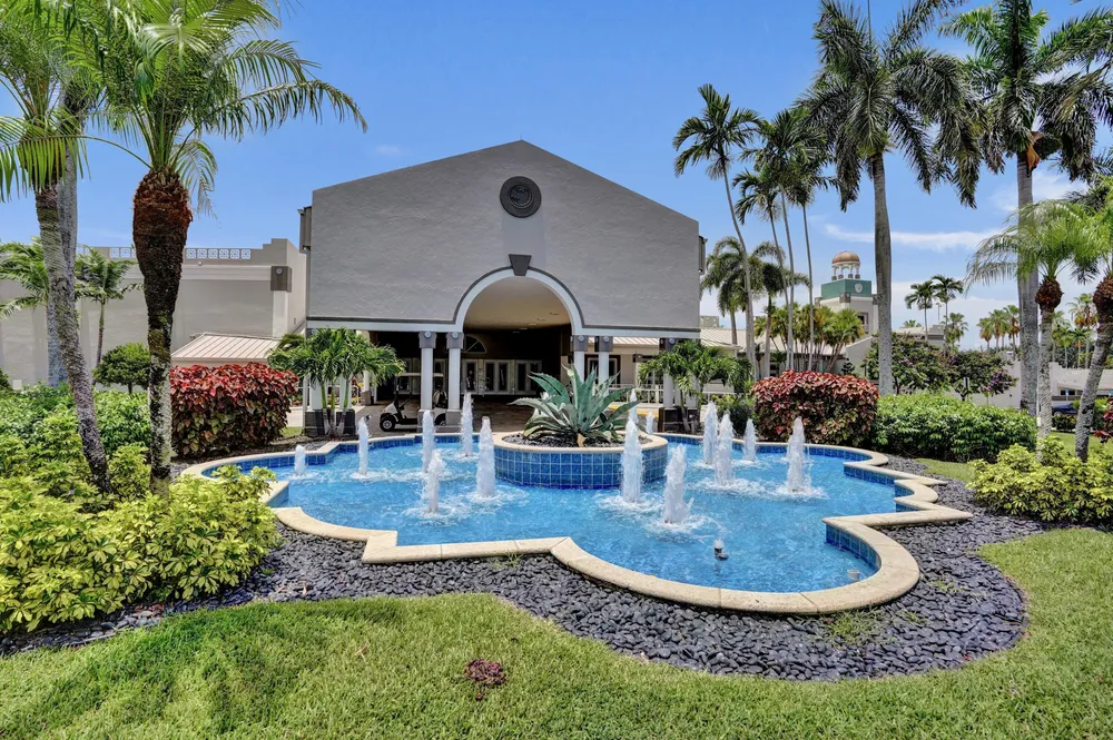 7669 Springwater Pl, Boynton Beach, FL 33437