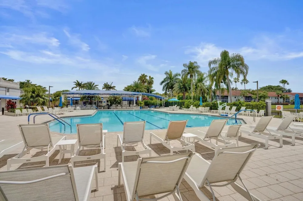 7669 Springwater Pl, Boynton Beach, FL 33437
