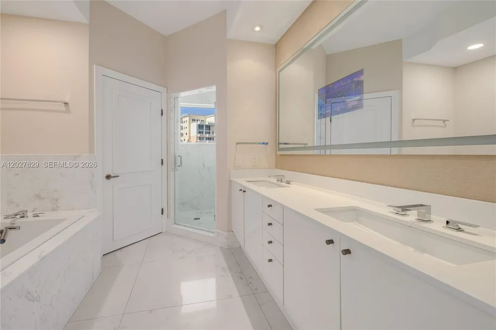 799 Crandon Blvd, Key Biscayne, FL 33149