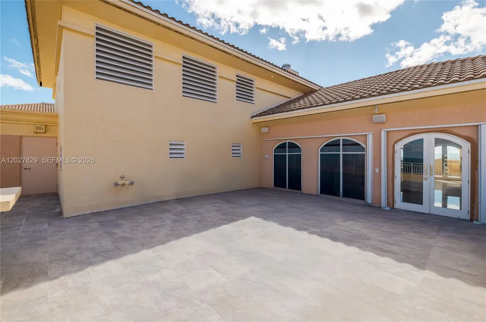 799 Crandon Blvd, Key Biscayne, FL 33149