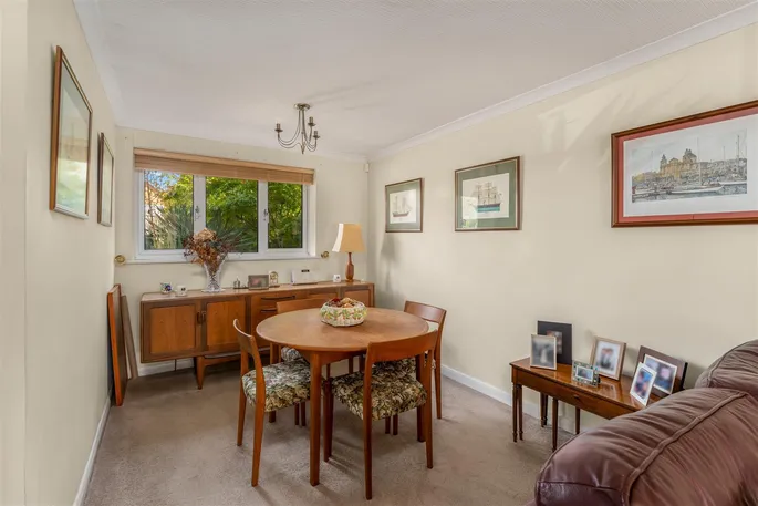 Property carousel image 7