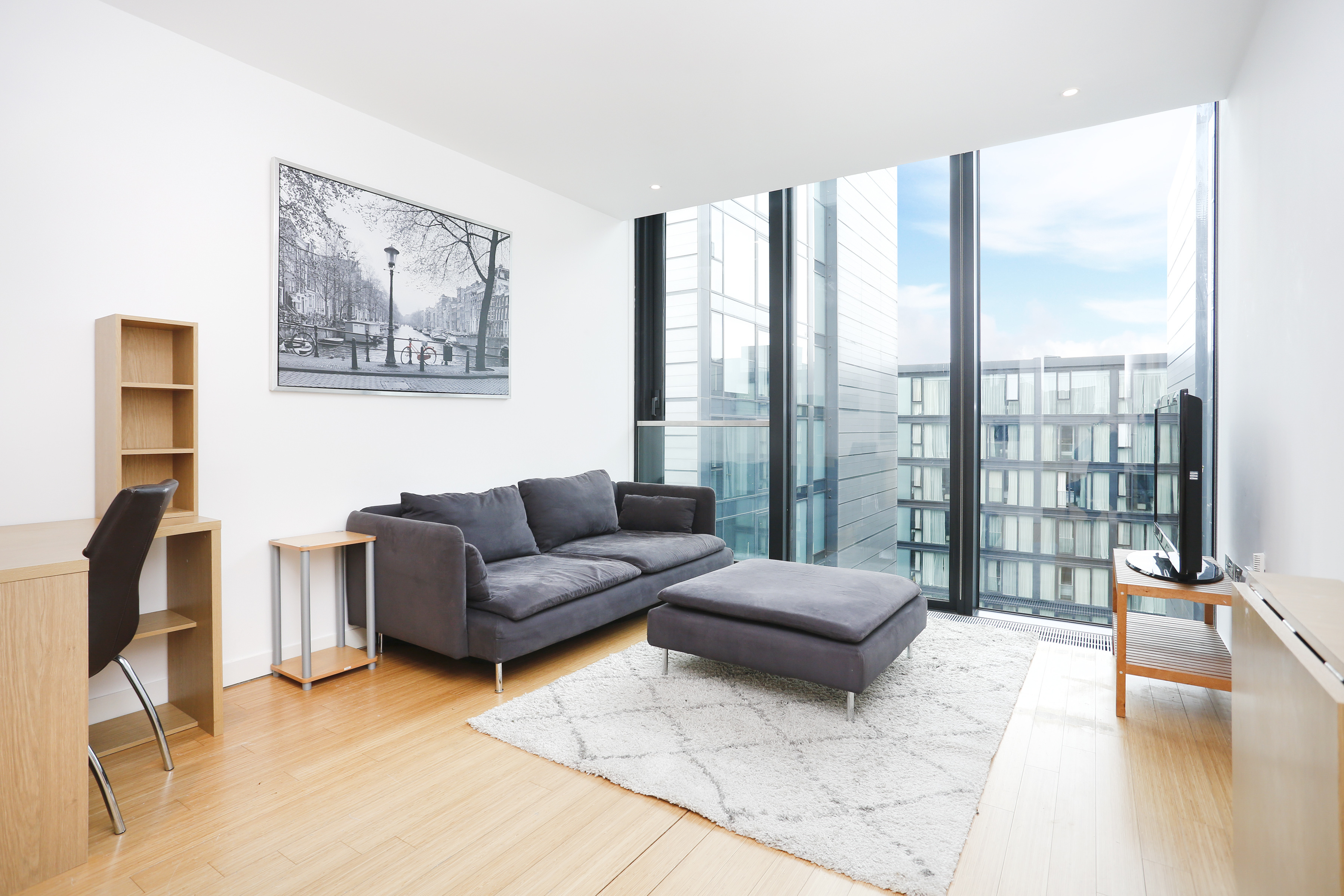 31 (Flat 28) Simpson Loan, Quartermile, Edinburgh, EH3 9GG Image 2
