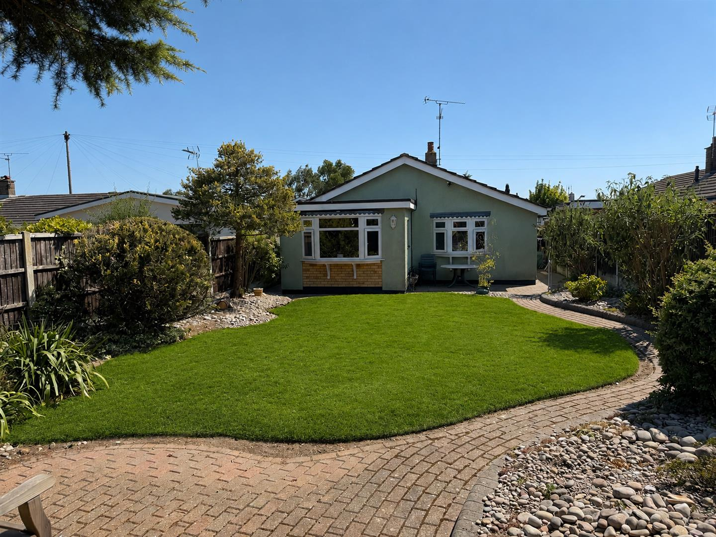 Nobles Green Close, Eastwood Leigh-On-Sea Image 3