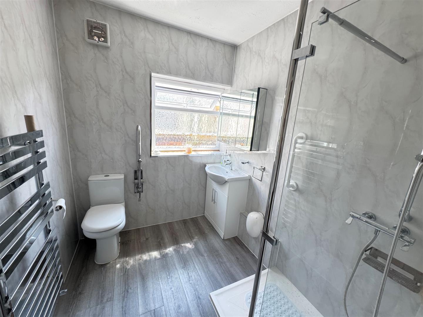 Nobles Green Close, Eastwood Leigh-On-Sea Image 8