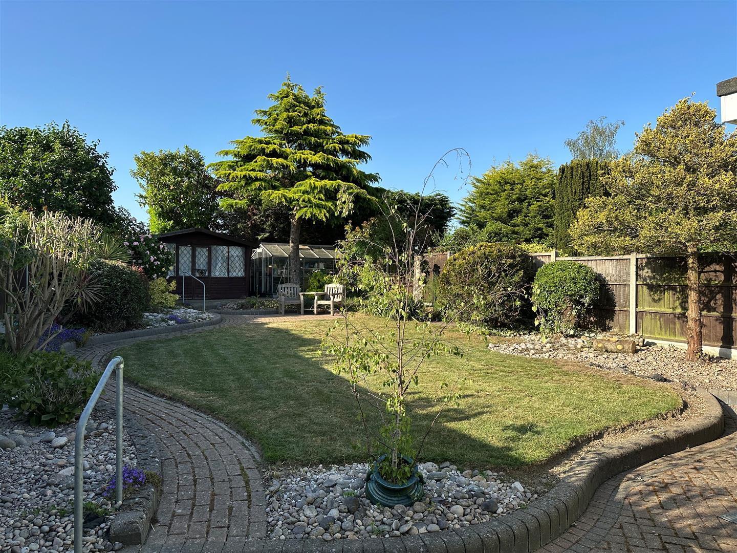 Nobles Green Close, Eastwood Leigh-On-Sea Image 13