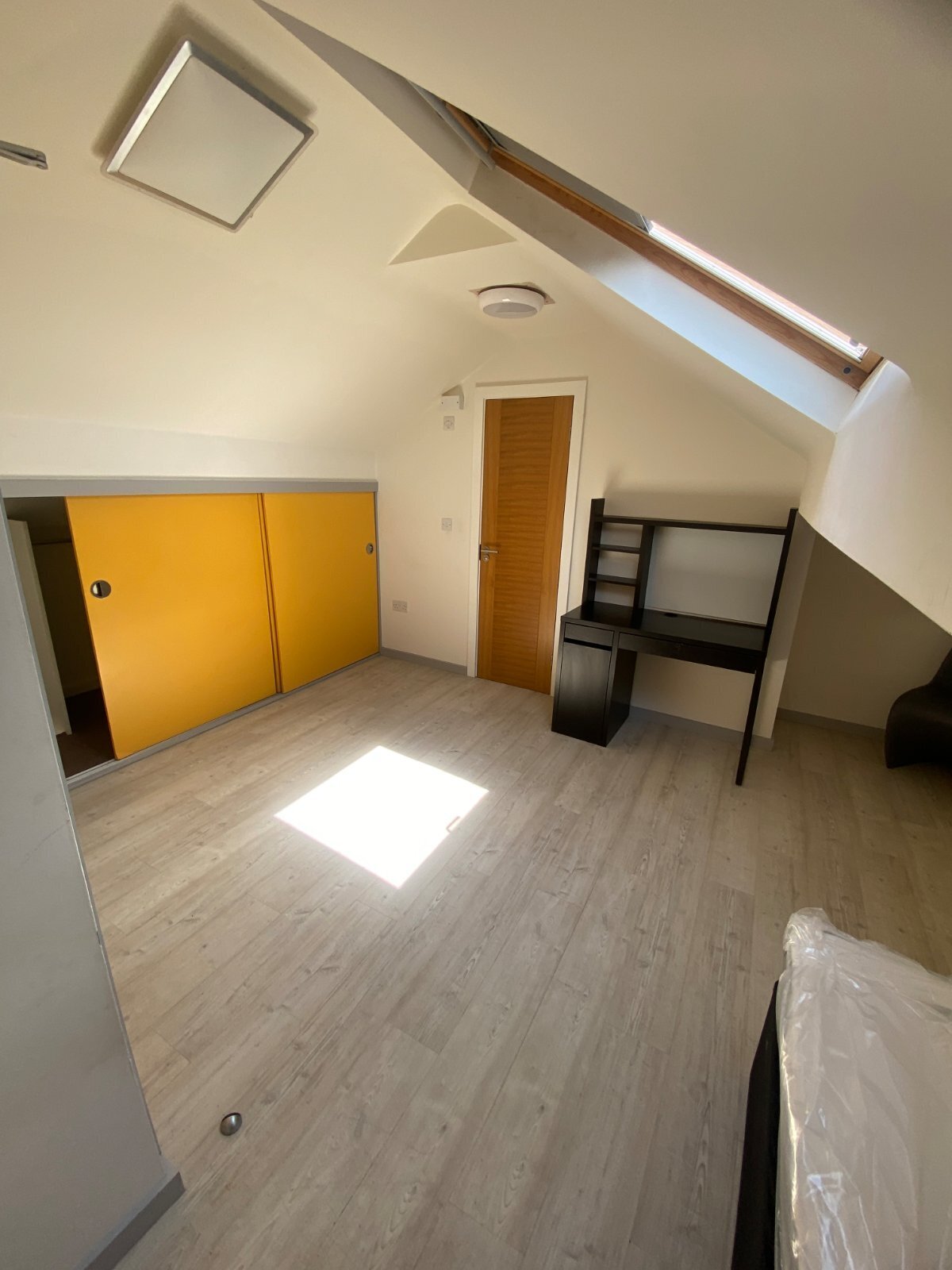 13 Brook Street, Huddersfield, HD5 Image 12
