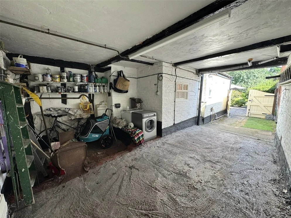 Property carousel item 17