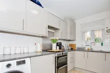 Sassoon Close, Newmarket