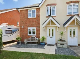 Goldfinch Lane, Hellingly, Hailsham thumb 2
