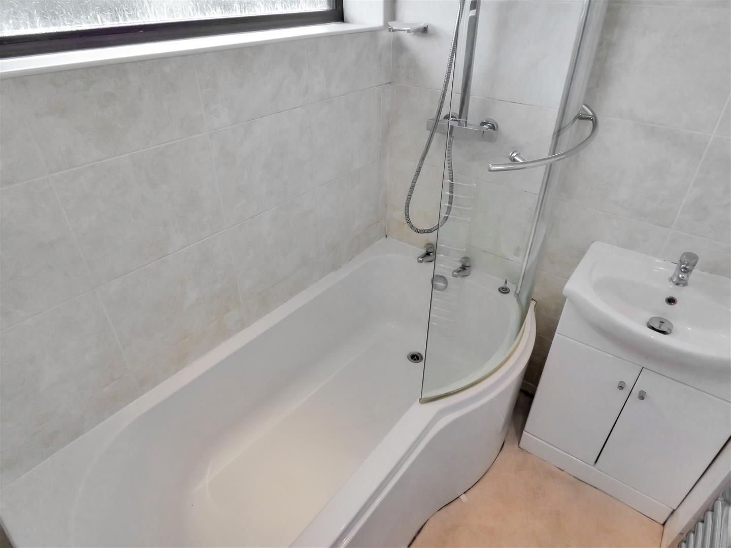 Iveagh Close, Measham, Swadlincote Image 7