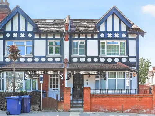 Highlands Avenue, Londonphoto