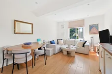 Highlands Avenue, London