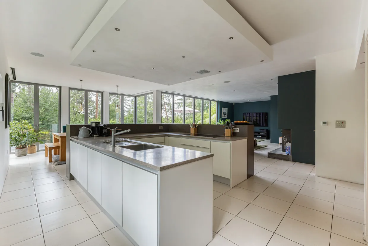 Vann Lake Road, Ockley, RH5 photo 6