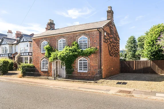 London Road, Marlborough, SN8