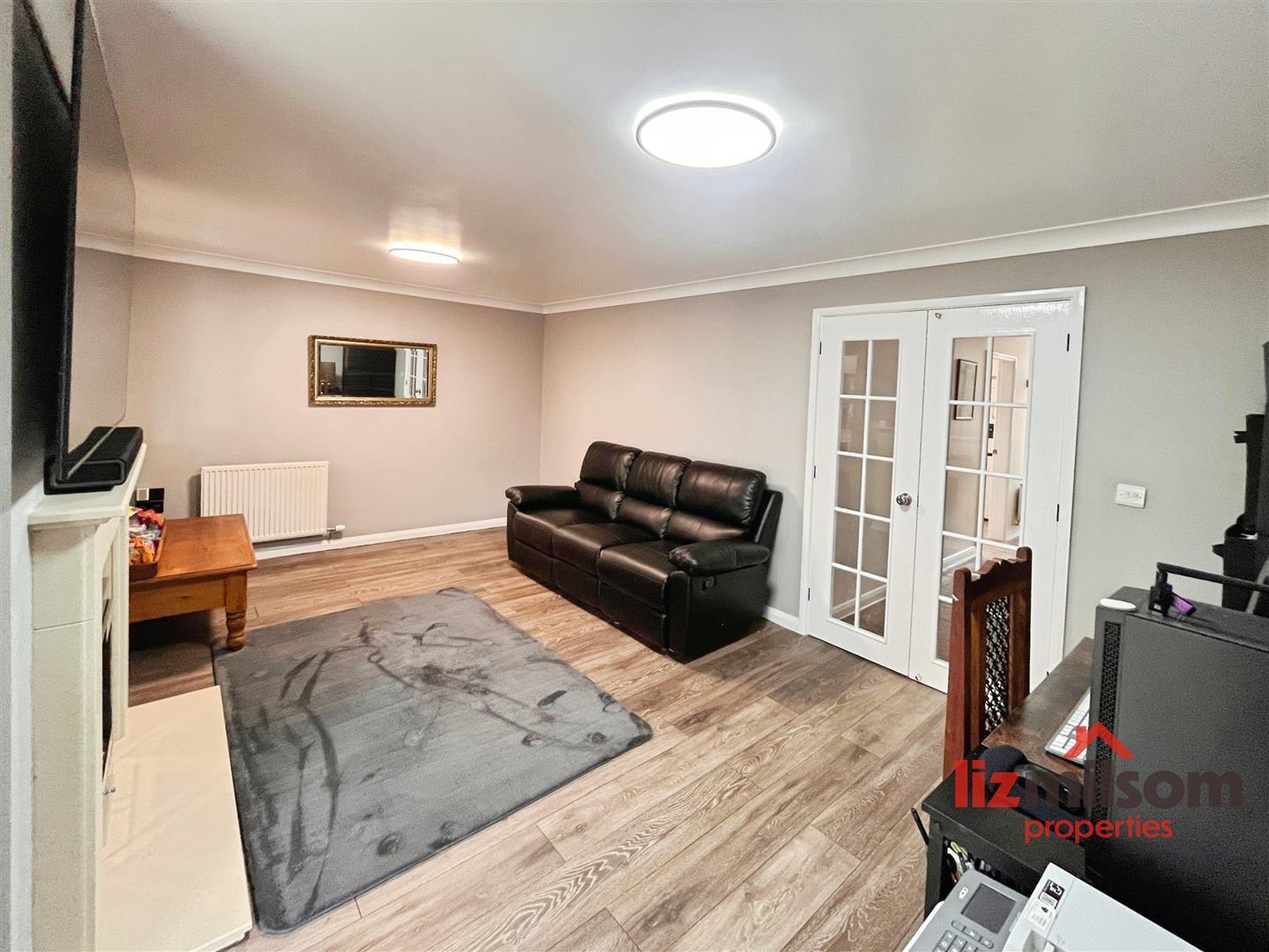 Stirling Close, Church Gresley, Swadlincote Image 6