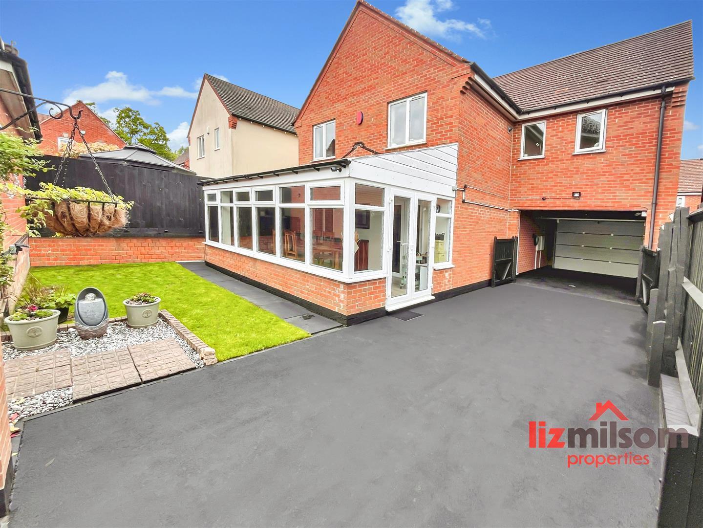 Stirling Close, Church Gresley, Swadlincote Image 23