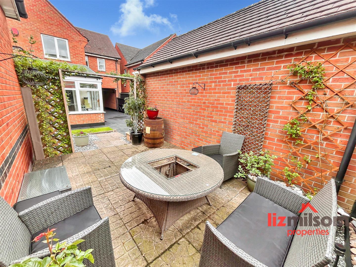 Stirling Close, Church Gresley, Swadlincote Image 25