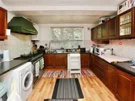 Whitworth Crescent, Southampton thumb 3