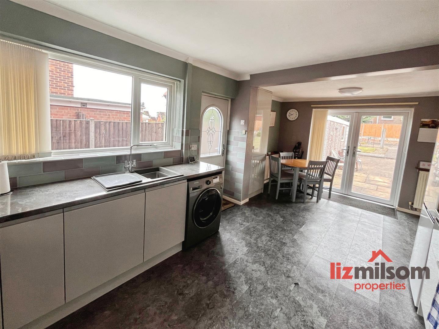 Oldfield Drive, Swadlincote Image 6